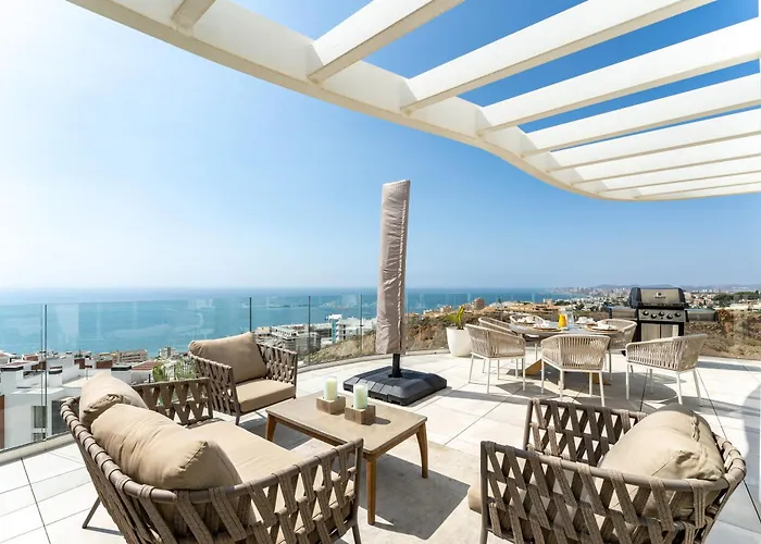 Luxury Penthouse With Rooftop Daire